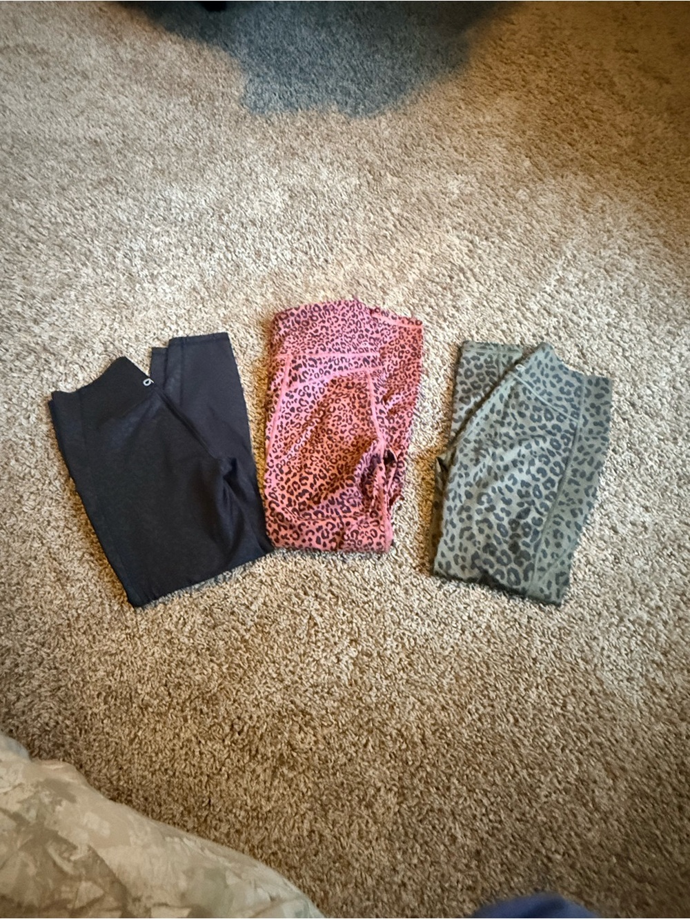 GapFit Activewear Leggings, 4 pairs - all size Small (S) Regular